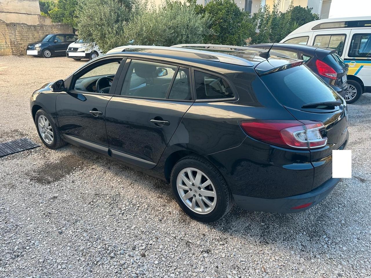 Renault Mégane 1.5 dCi 110CV SporTour GT Line-10/2011