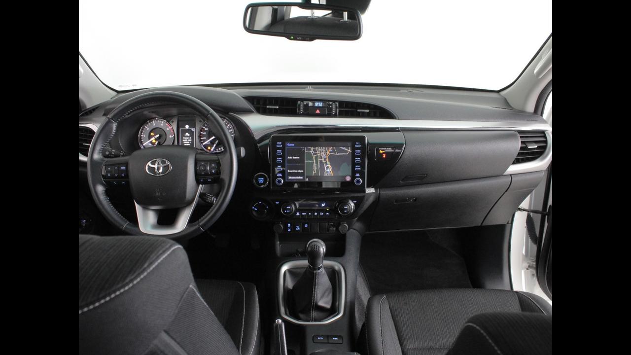 TOYOTA Hilux IV 2019 - Hilux 2.4 d-4d C&C 4x2 Hilux my19
