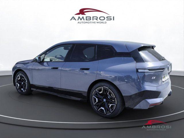 BMW iX xDrive40 Pacchetto Sportivo