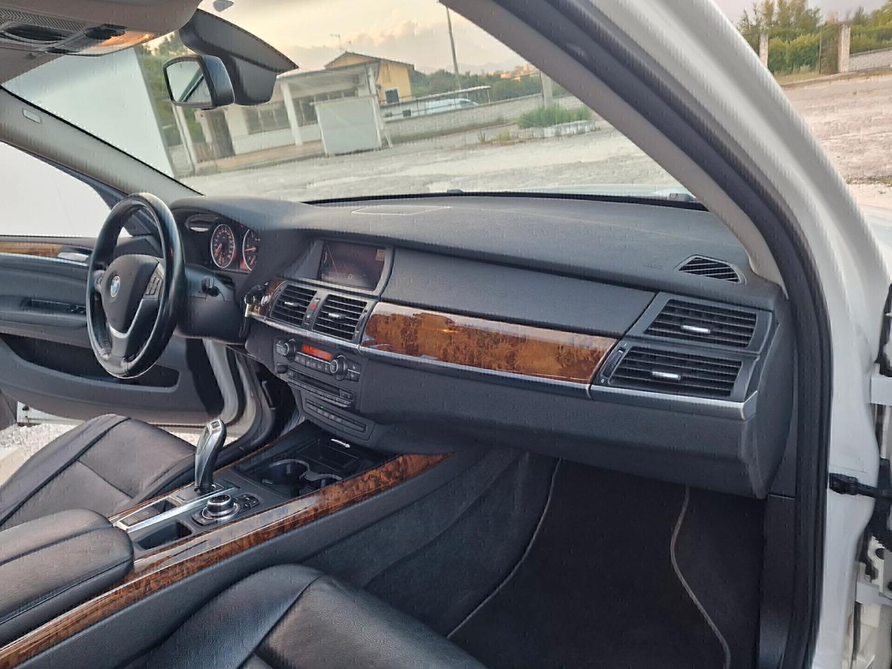 BMW X5 xDrive30d Futura - 2011