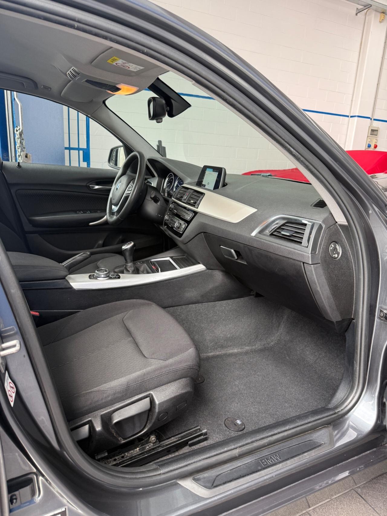 Bmw 118i 5p. Advantage 136cv