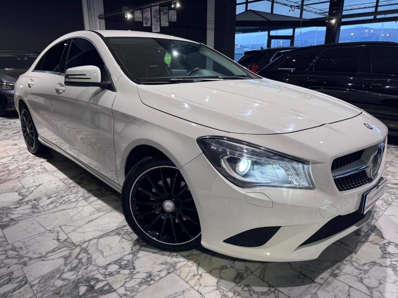 Mercedes-benz CLA 200 d Automatic Premium Dark Night