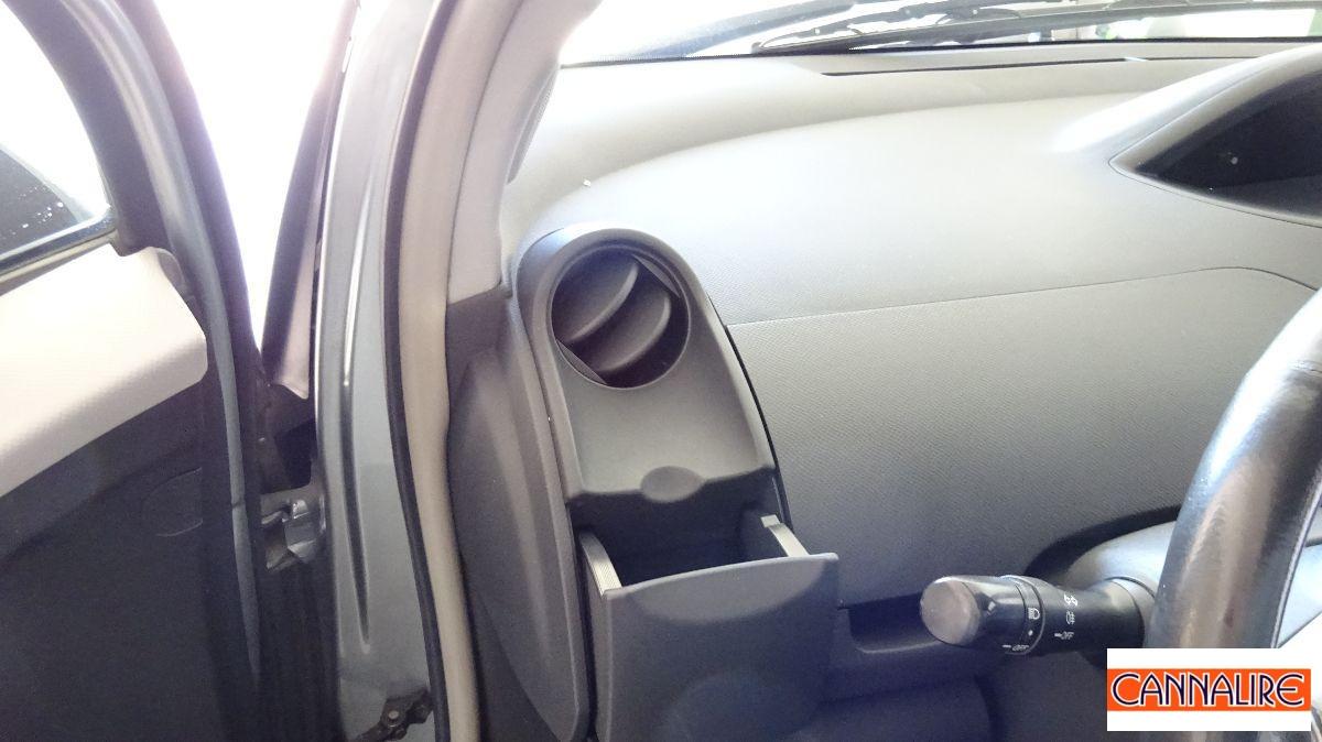 TOYOTA - Yaris - 1.0 5p. Sol