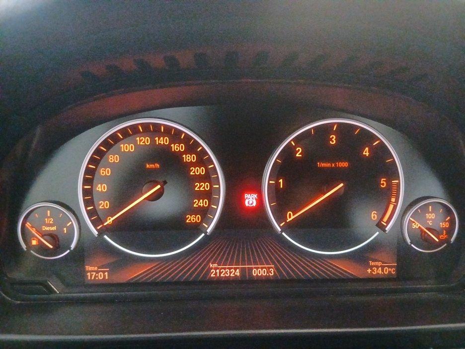 BMW Serie 5 (F10/11) - 520d Touring Luxury