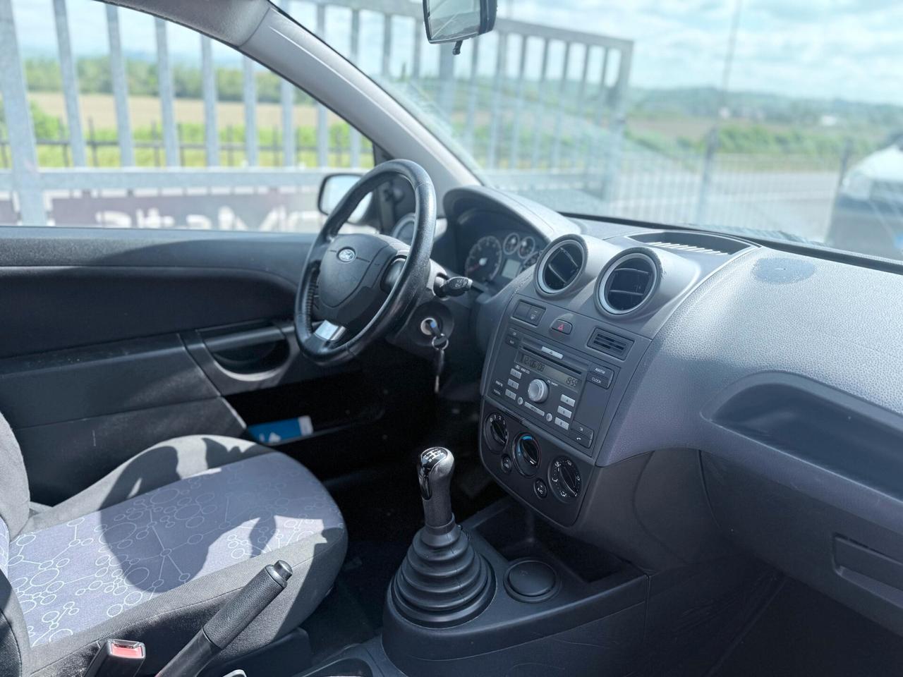 Ford Fiesta 1.2 BENZINA NEOP.