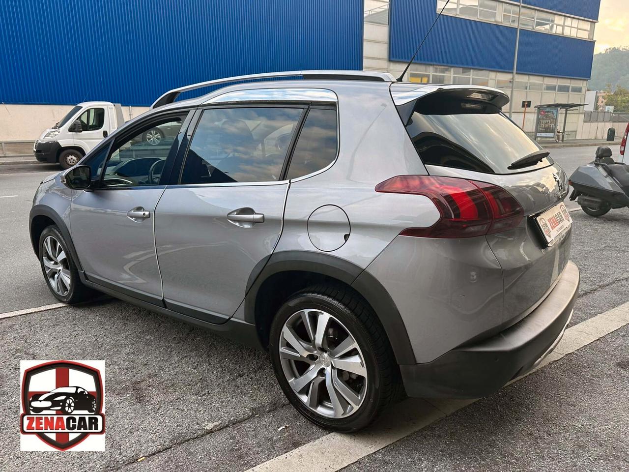 Peugeot 2008 BlueHDi 100 CV Black Matt 2 Proprietari Retrocamera Grip Control