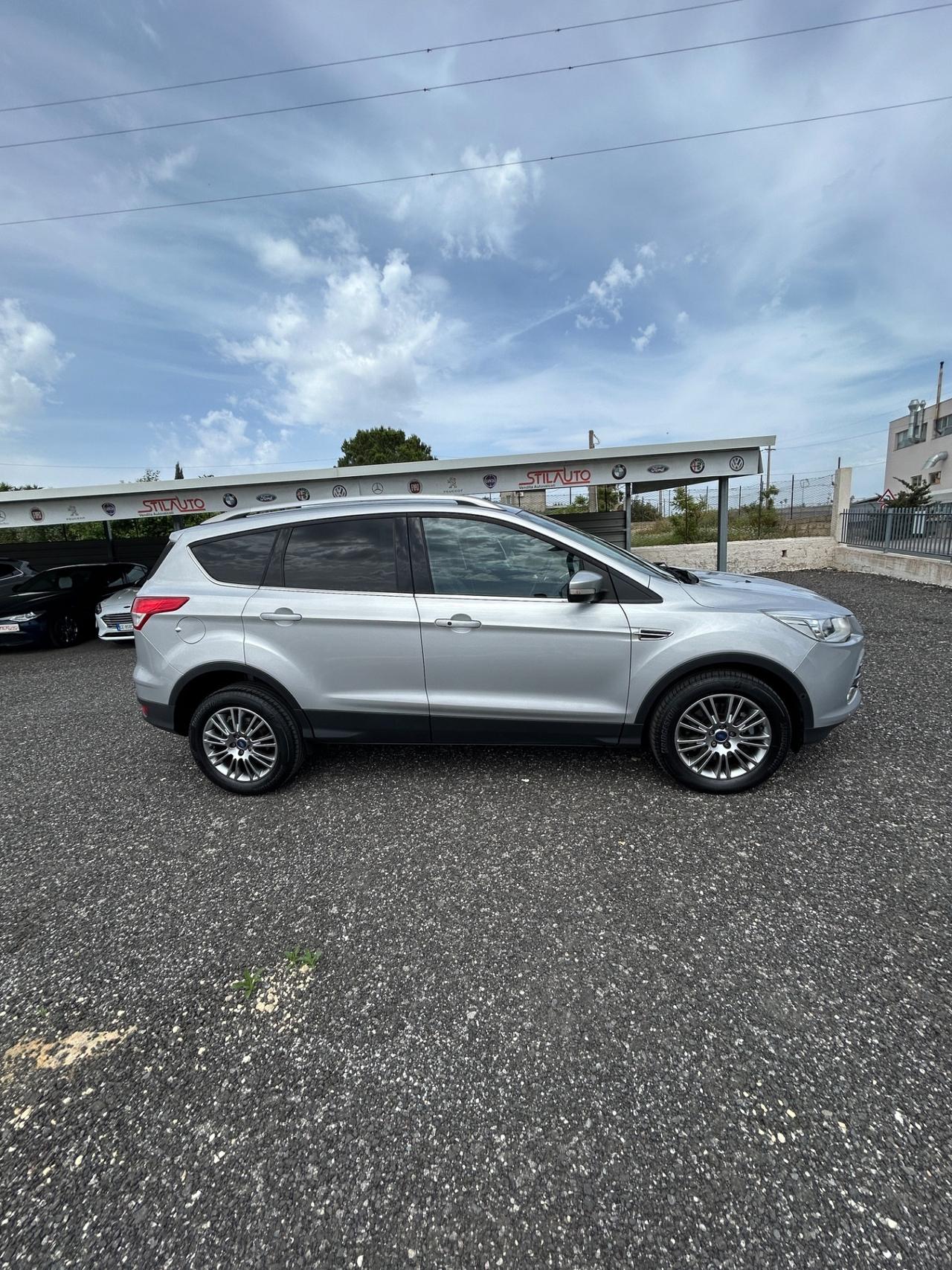 Ford Kuga 2.0 TDCI 140 CV 4WD Titanium