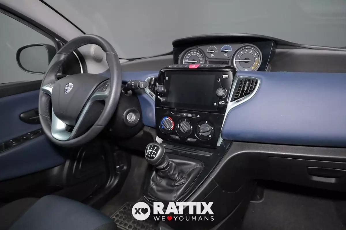 Lancia Ypsilon 1.0 Firefly Hybrid 70CV Platino