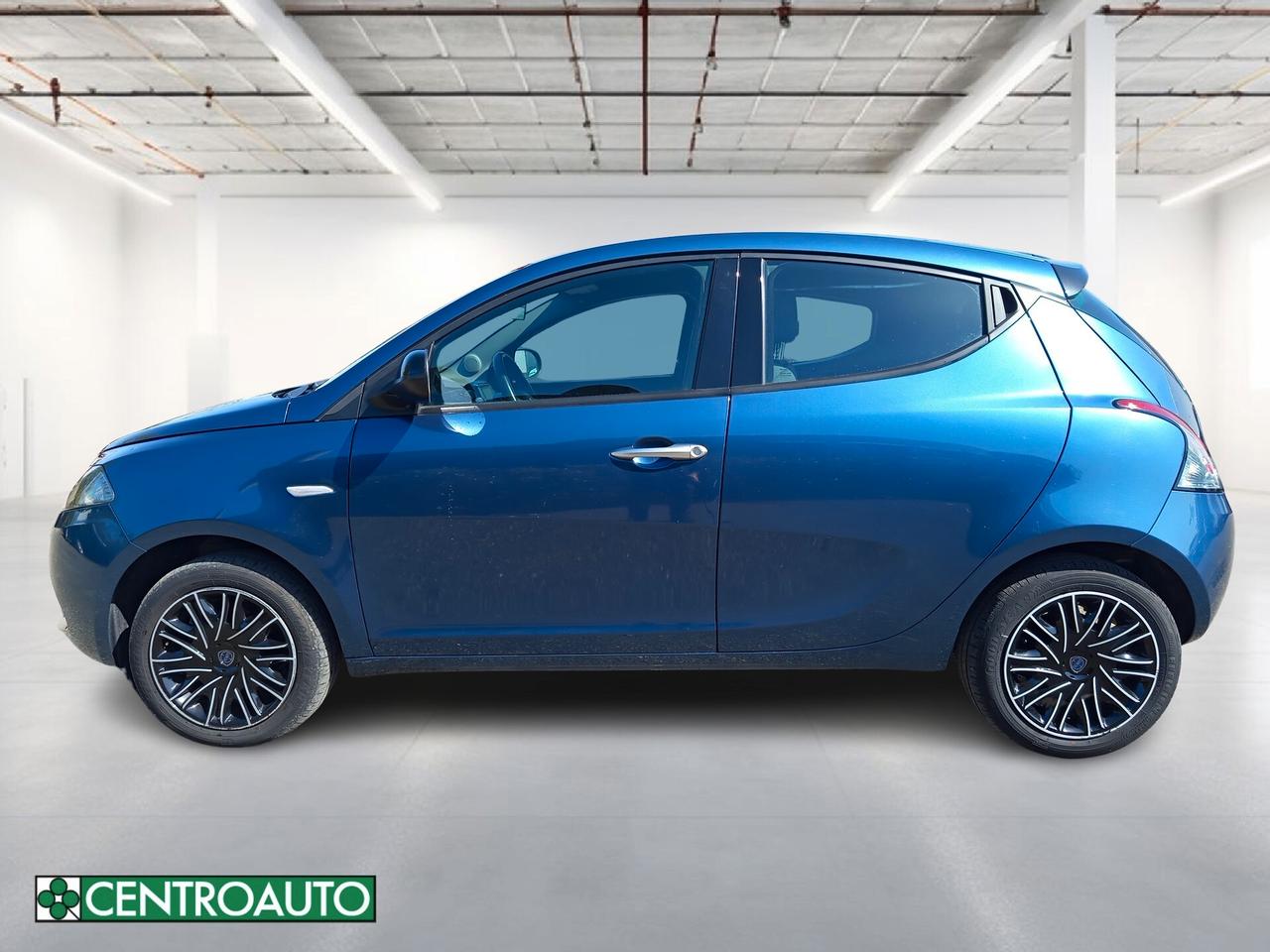 Lancia Ypsilon 1.0 FireFly 5 porte S&S Hybrid Gold