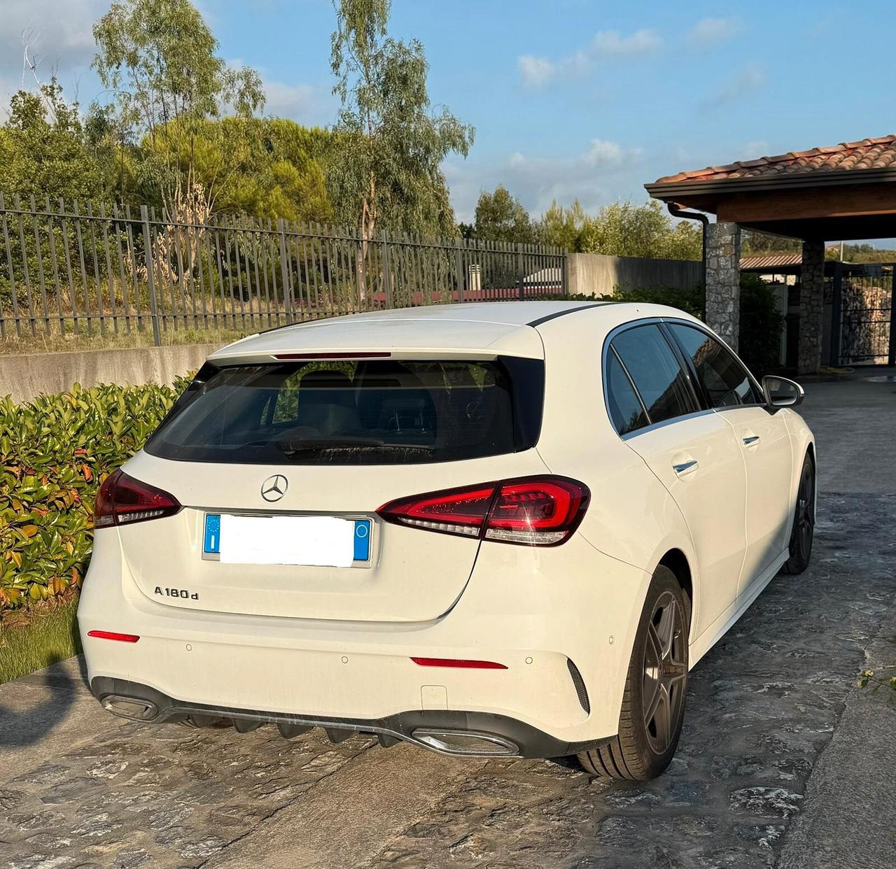 Mercedes Benz A 180d Premium AMG – 2020
