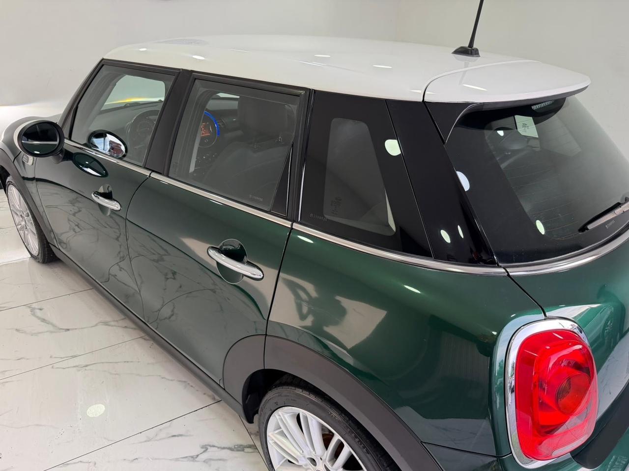 Mini 1.5 Cooper 5 porte-AUTOMATICA-LED-GARANTITA-2015