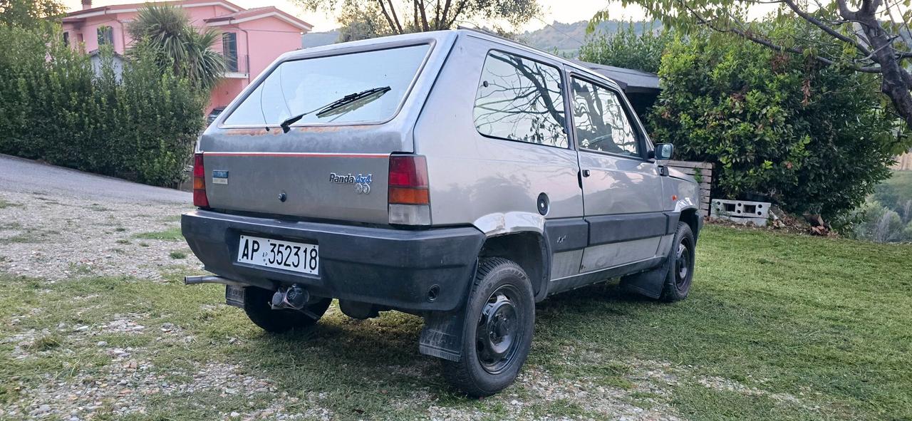 Fiat Panda (4x4...Gpl.)