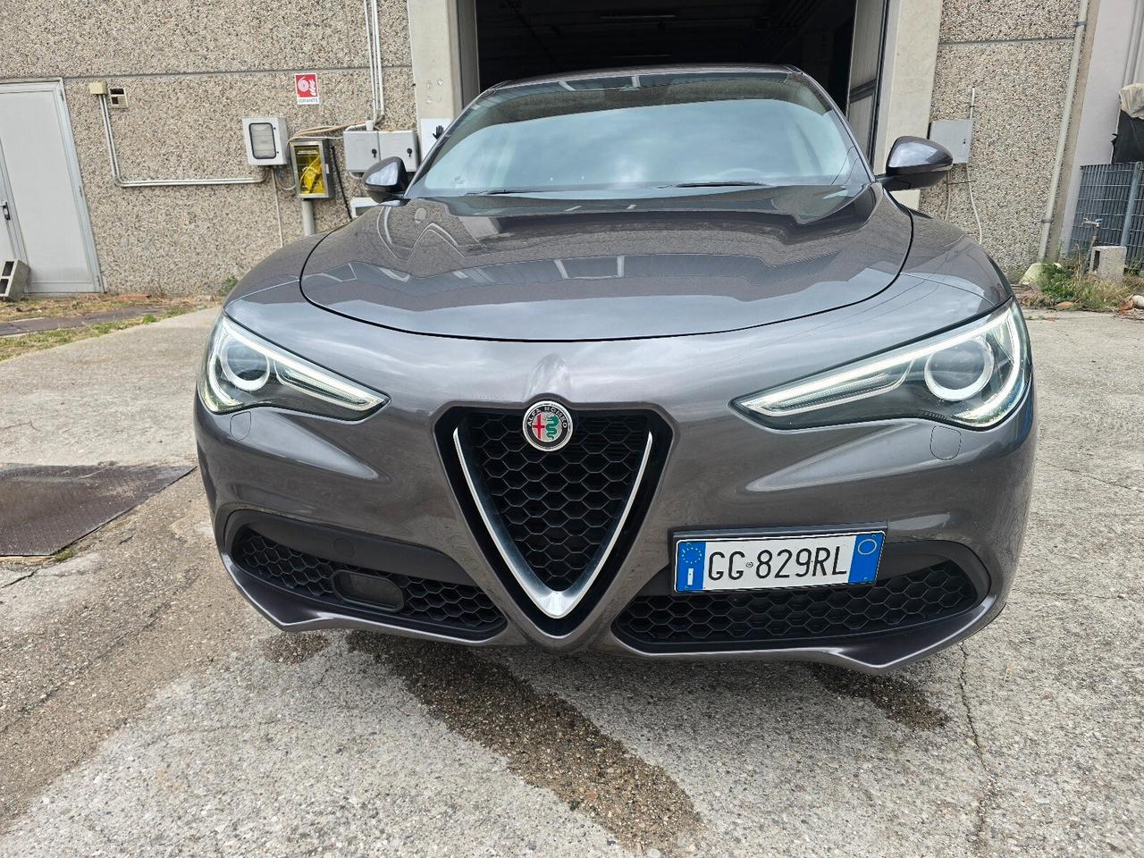Alfa Romeo Stelvio 2.2 Turbodiesel 160 CV AT8 RWD Business