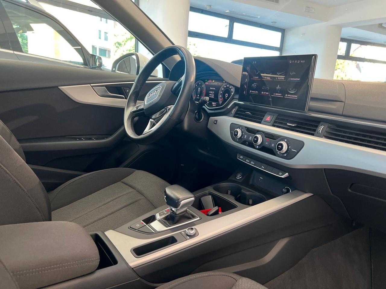 Audi A4 Avant 30 TDI/136 CV S tronic