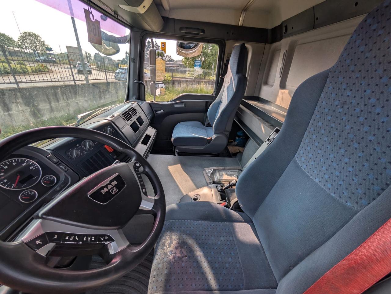 TRATTORE STRADALE MAN TGA 18.440