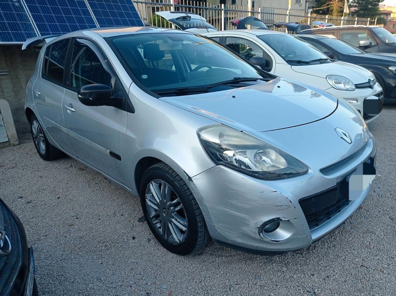 Renault Clio 1.2 16V 5 porte Live! -2011