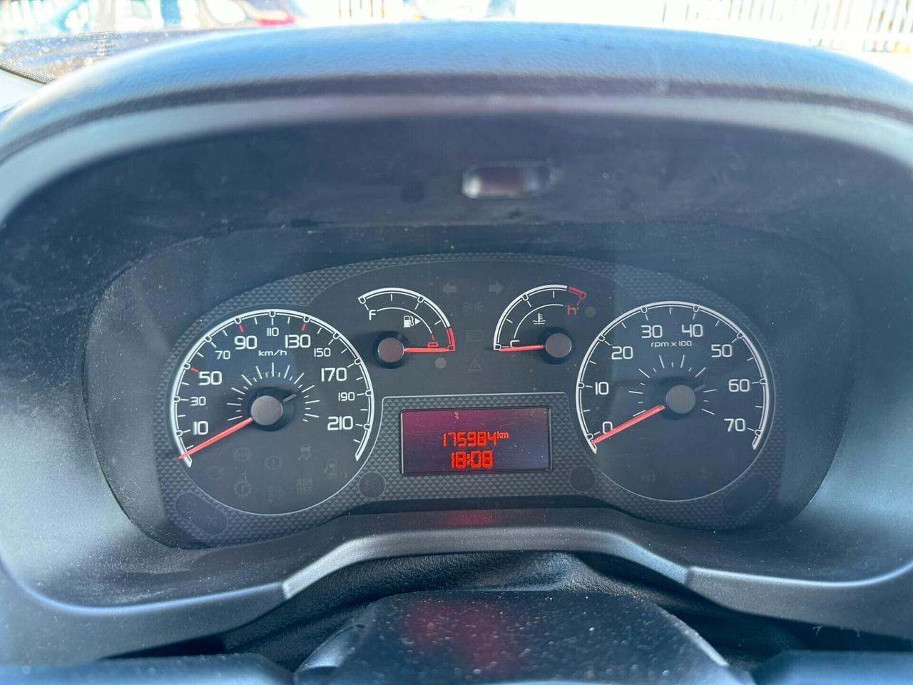 Fiat Fiorino 1.3 MJT 95CV Combi Semivetrato Adventure