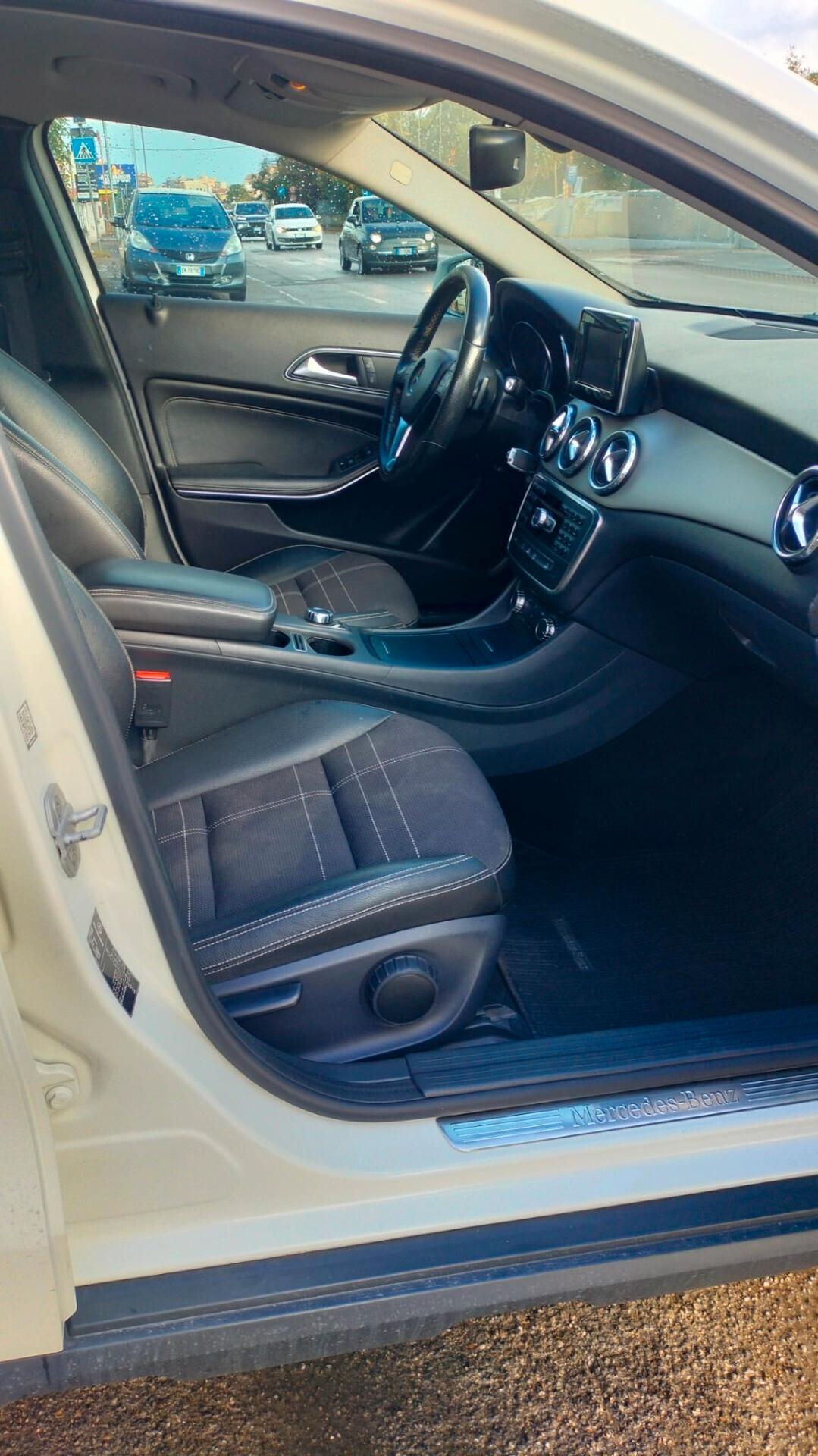 Mercedes-benz GLA 200 CDI Automatic 4Matic Premium