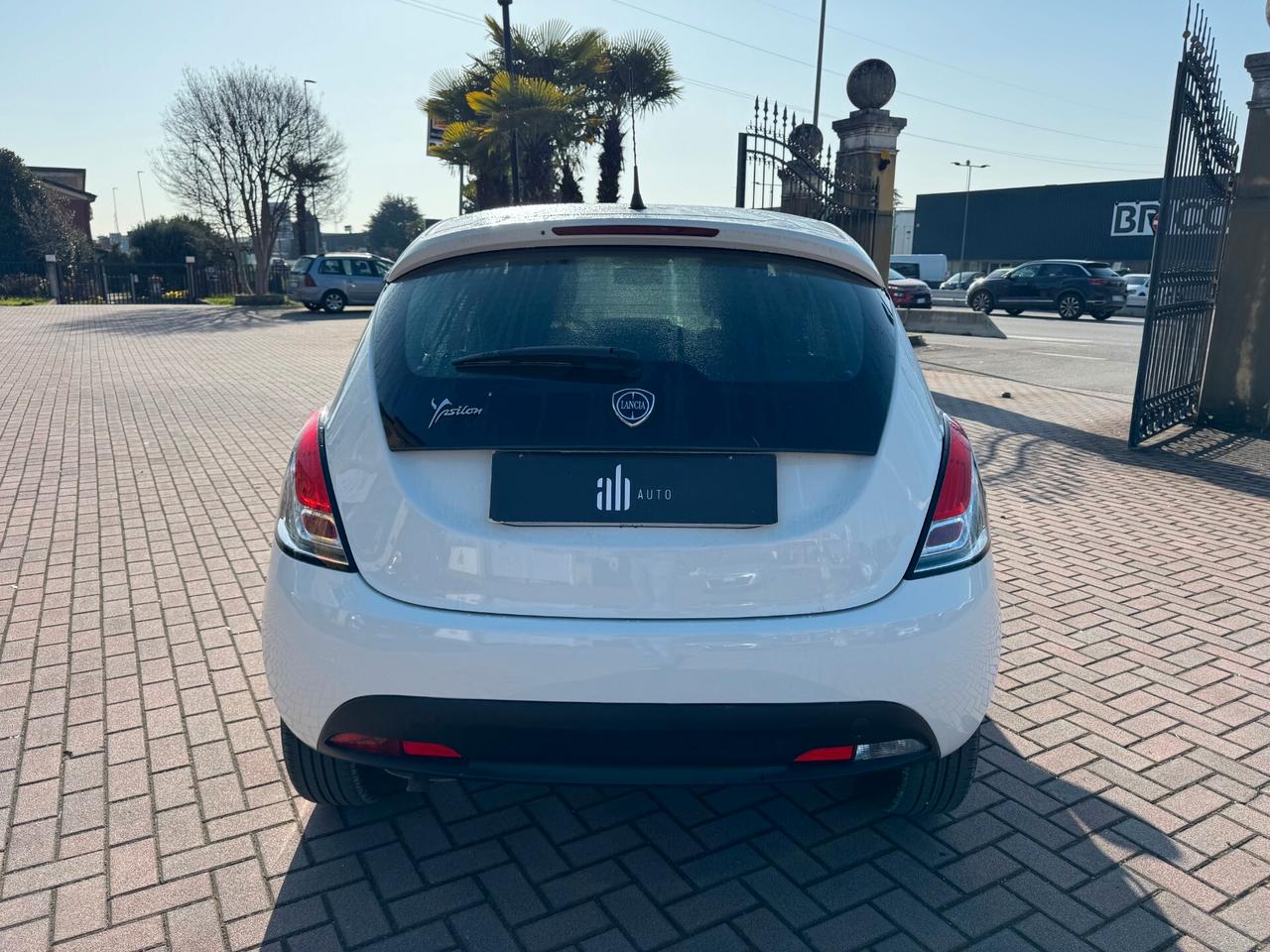 Lancia Ypsilon 1.2 69 CV 5 porte S&S Elefantino Blu