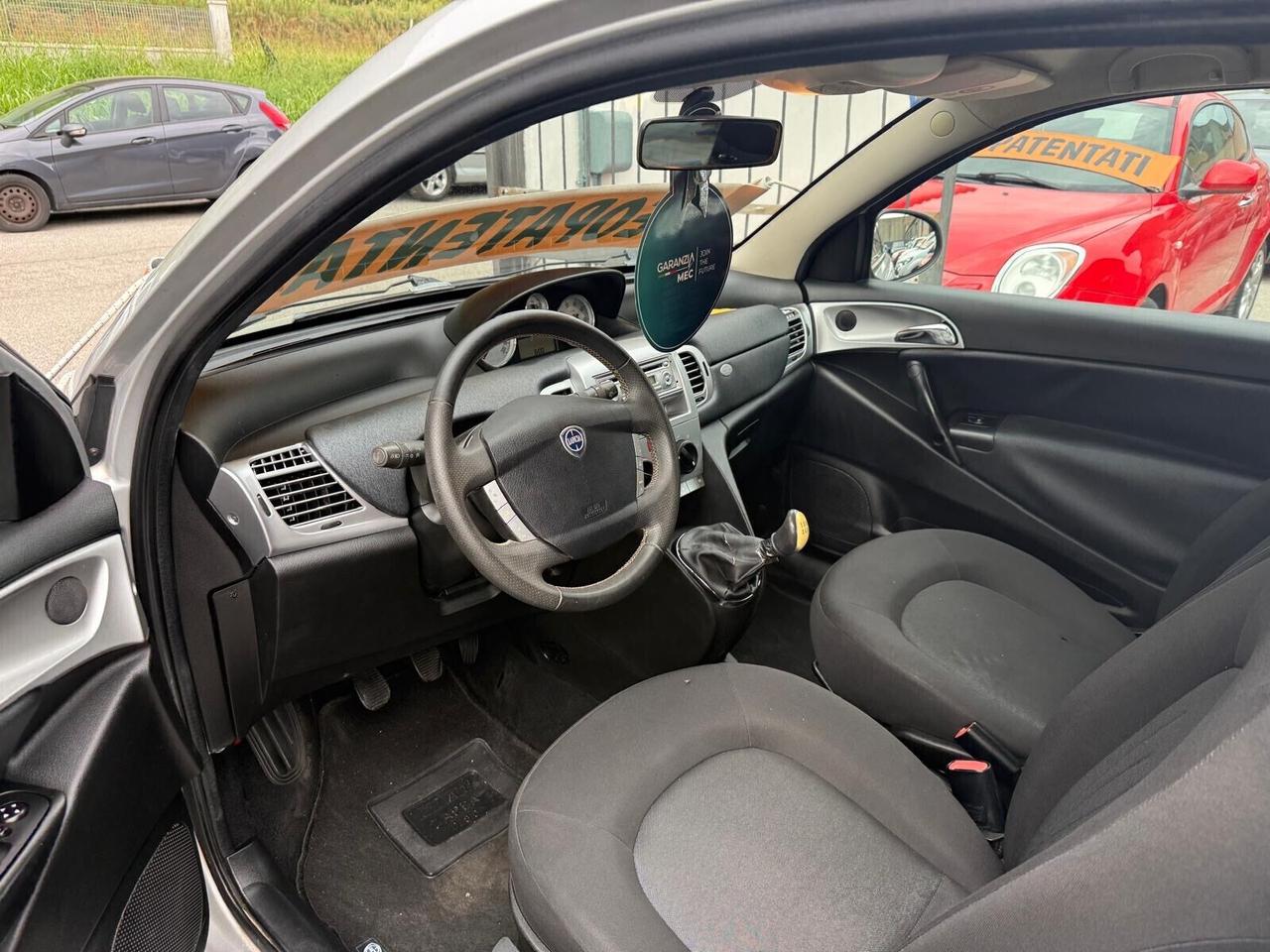Lancia Ypsilon 1.2 69 CV Platinum