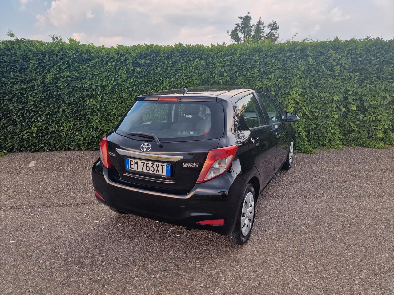 Toyota Yaris 1.3 5p Automatica