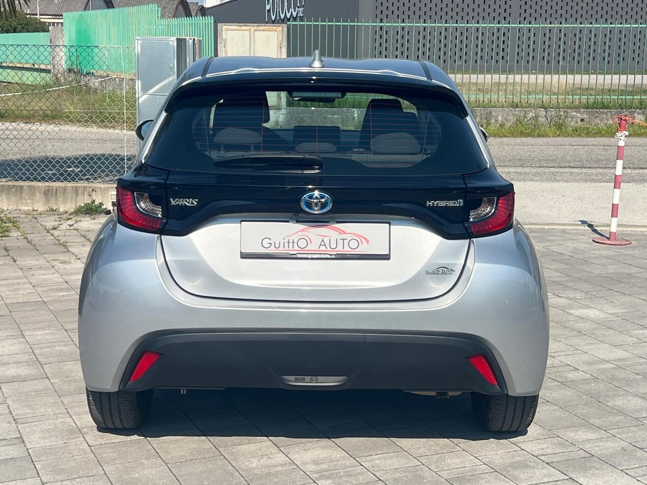 Toyota Yaris 1.5 Hybrid 5 porte Business FINANZIABILE
