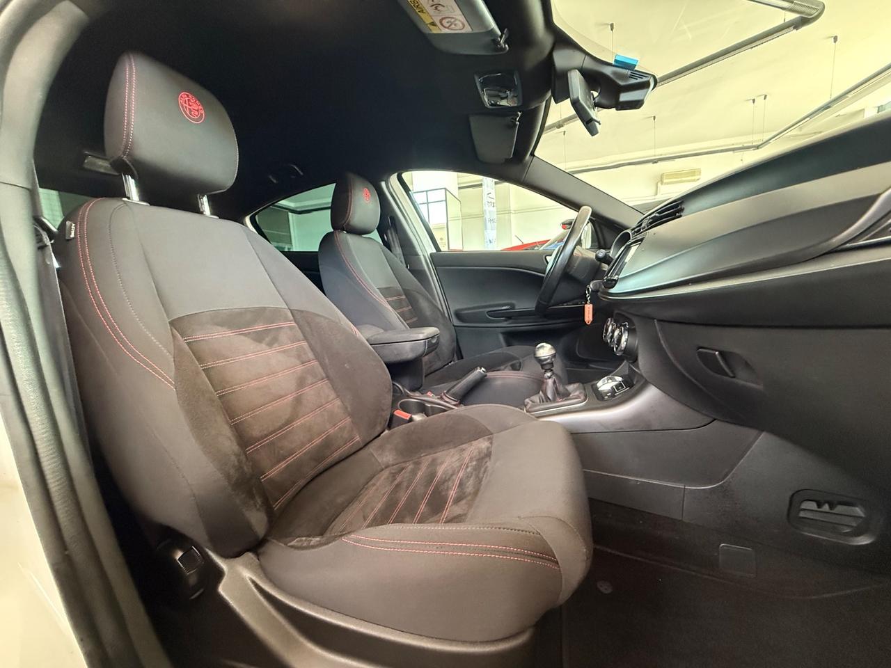 Alfa Romeo Giulietta 1.4 Turbo 120 CV Sport Carbon Edition