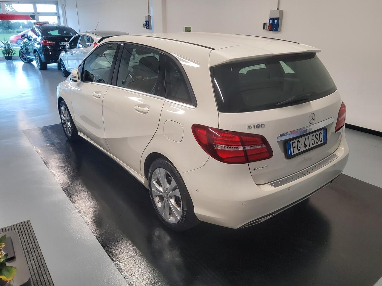 Mercedes-benz B 180 Premium