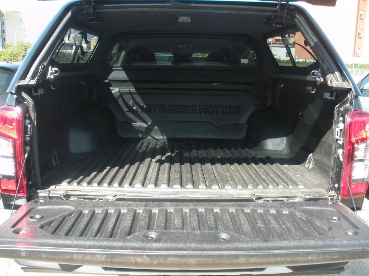 Mitsubishi L200 2.3 D Double Cab 4x4 Super Select Intense