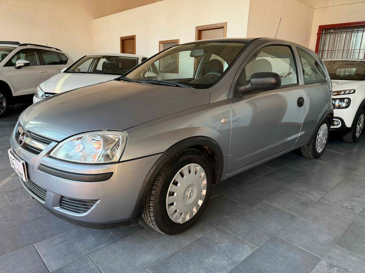 Opel Corsa 1.0i 12V cat 3 porte Club NEOPATENTATI