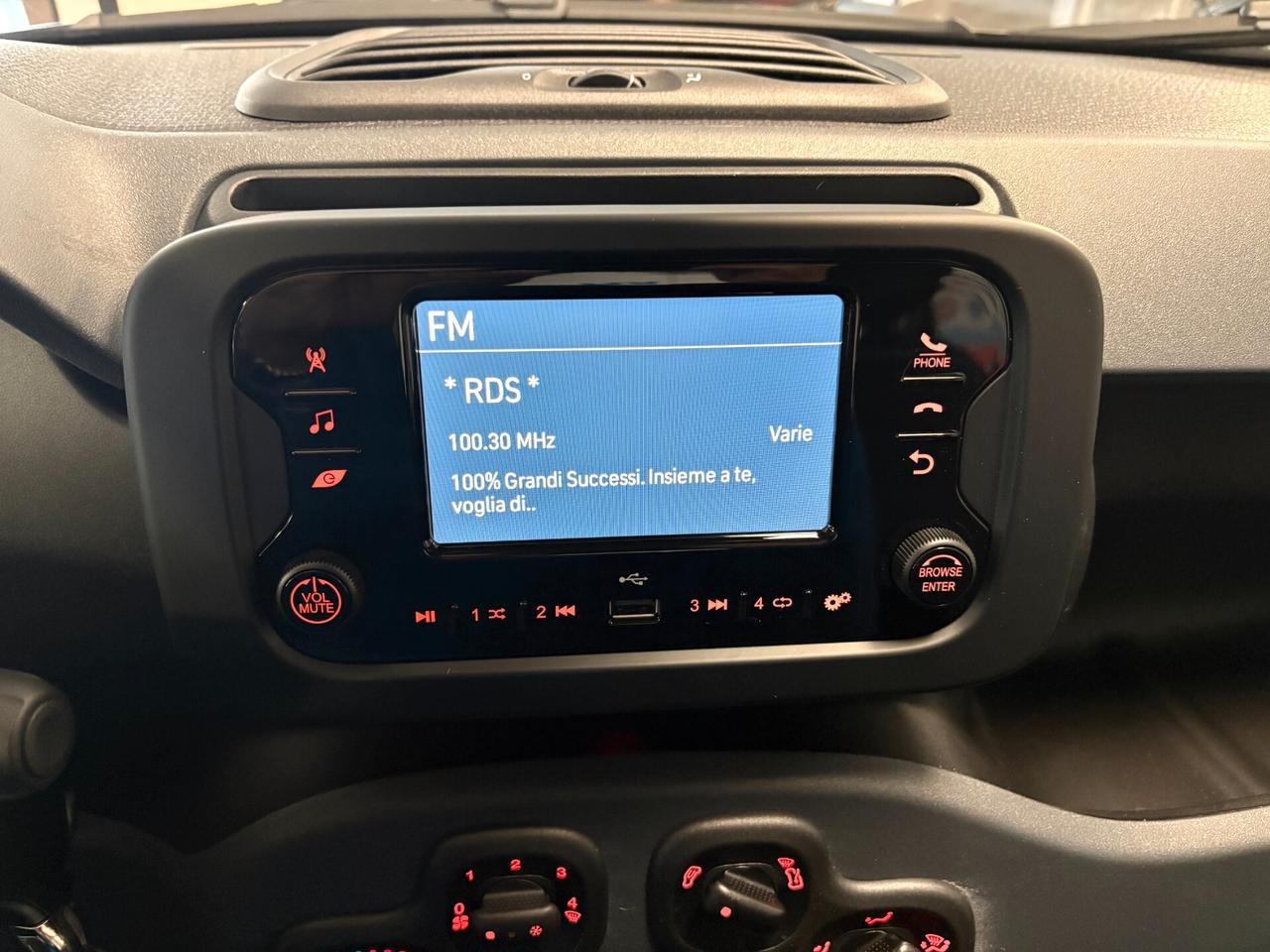 Fiat Panda "La Pandina" 1.0 Hybrid - KMO