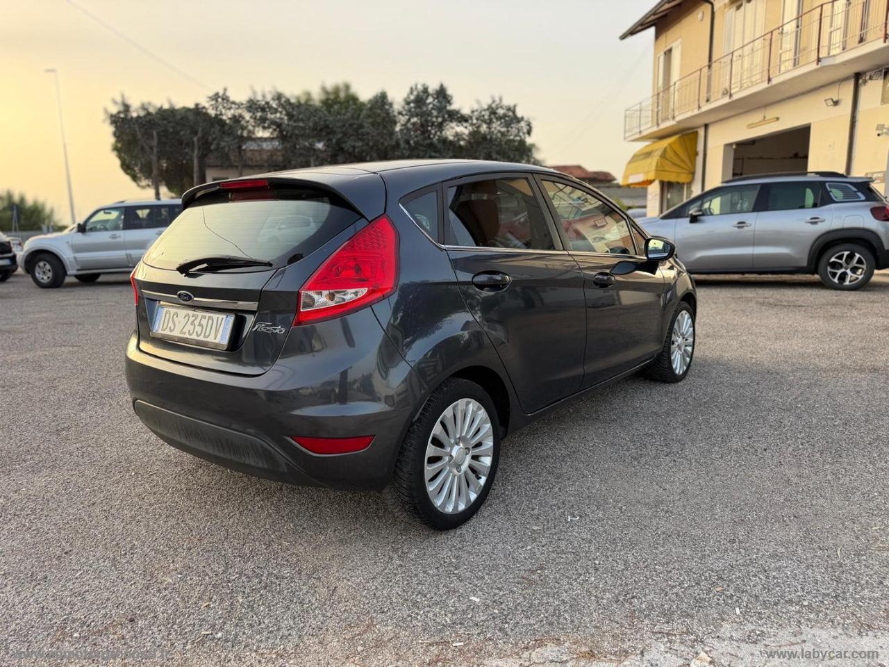 FORD Fiesta 1.2 16V 5p. Titanium
