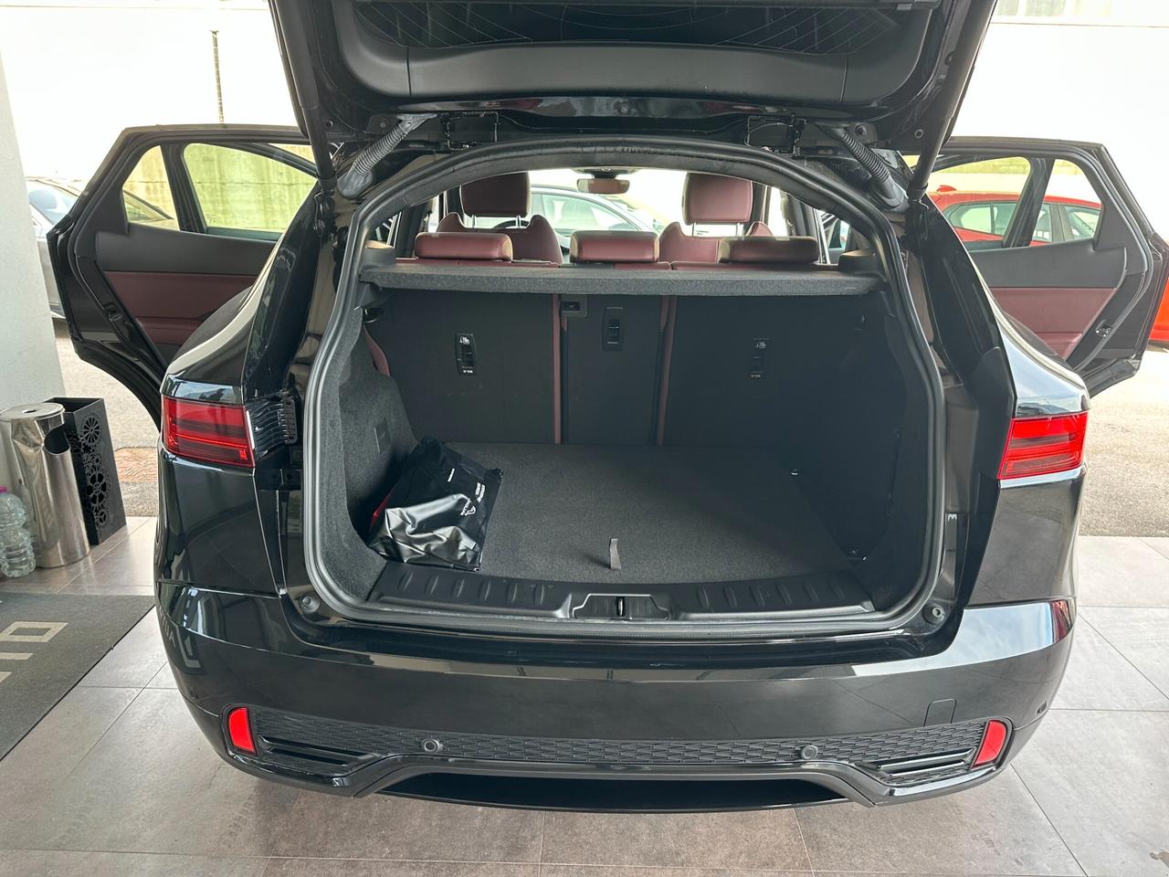 Jaguar E-Pace 2.0D I4 163 CV AWD Auto R-Dynamic S