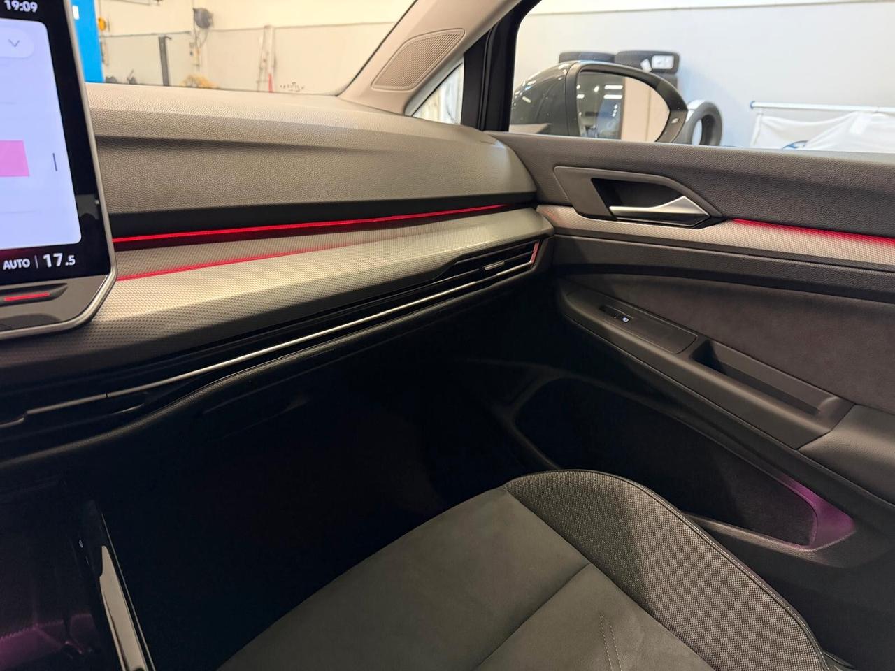 Volkswagen Golf 2.0 TDI 150 CV DSG SCR Style