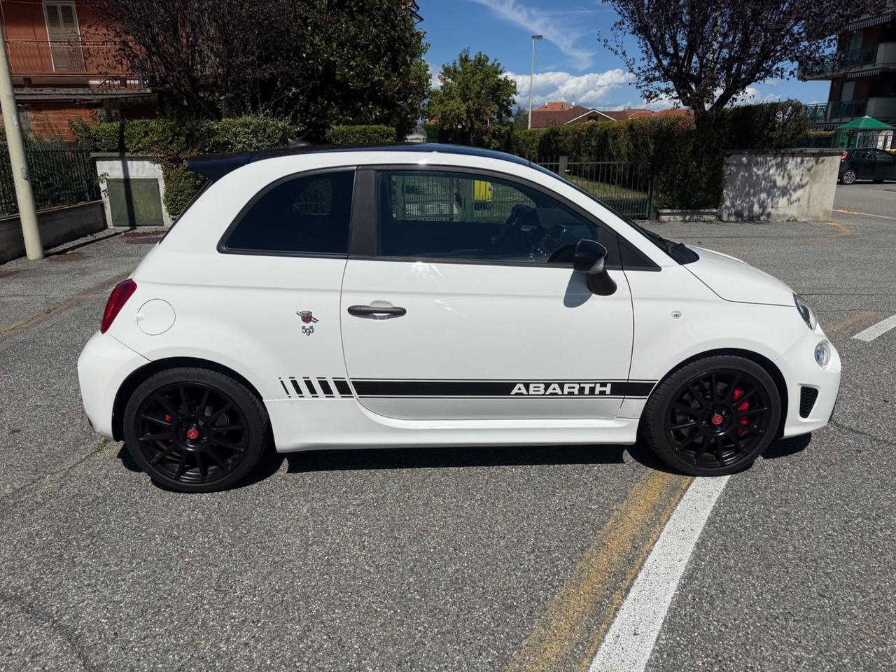 Abarth 595 1.4 Turbo T-Jet 180 CV Esseesse