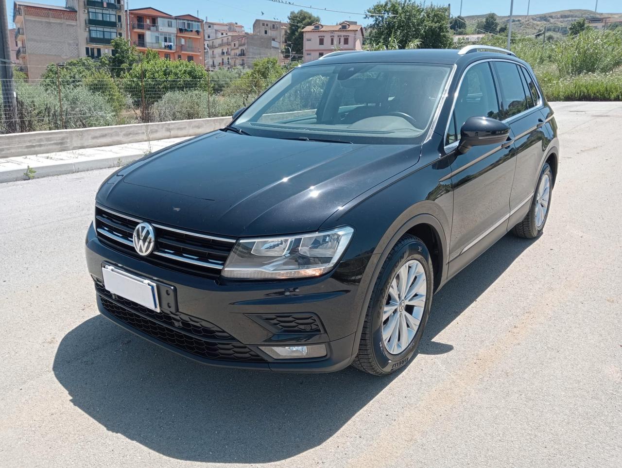 Volkswagen Tiguan 2.0 TDI SCR DSG 4MOTION Sport BMT