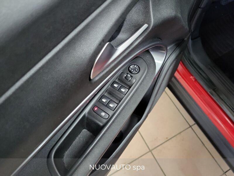 FIAT 600e Red