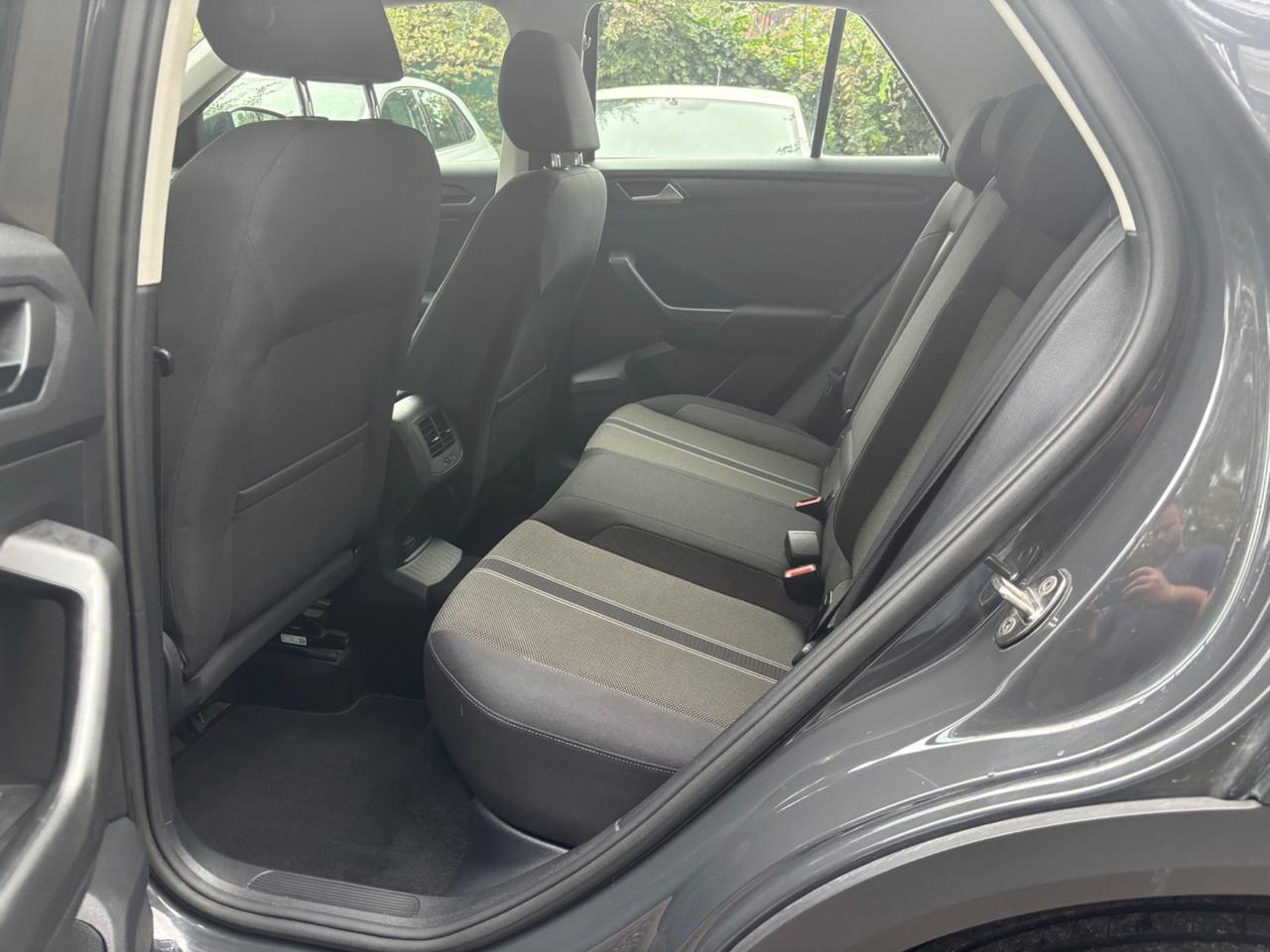 Volkswagen T-Roc 1.6 TDI Business