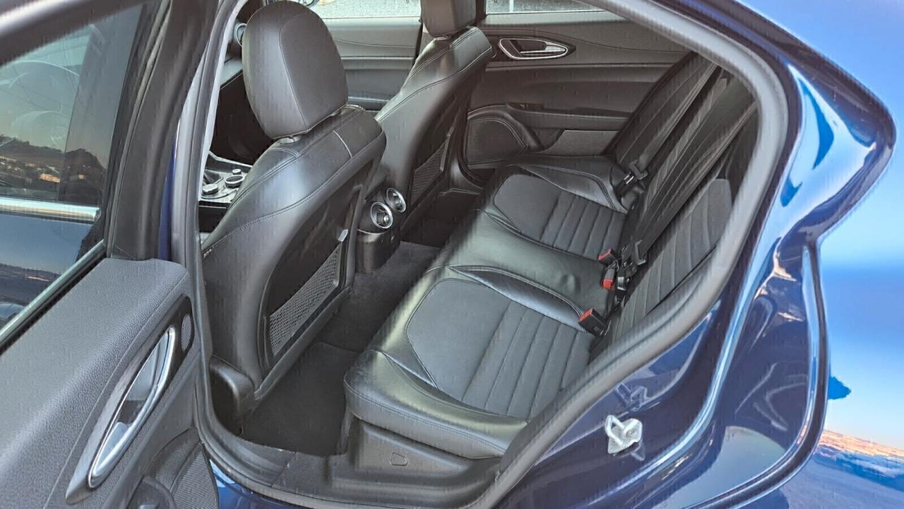Alfa Romeo Giulia JTDM Super Full-Garanzia 3 anni