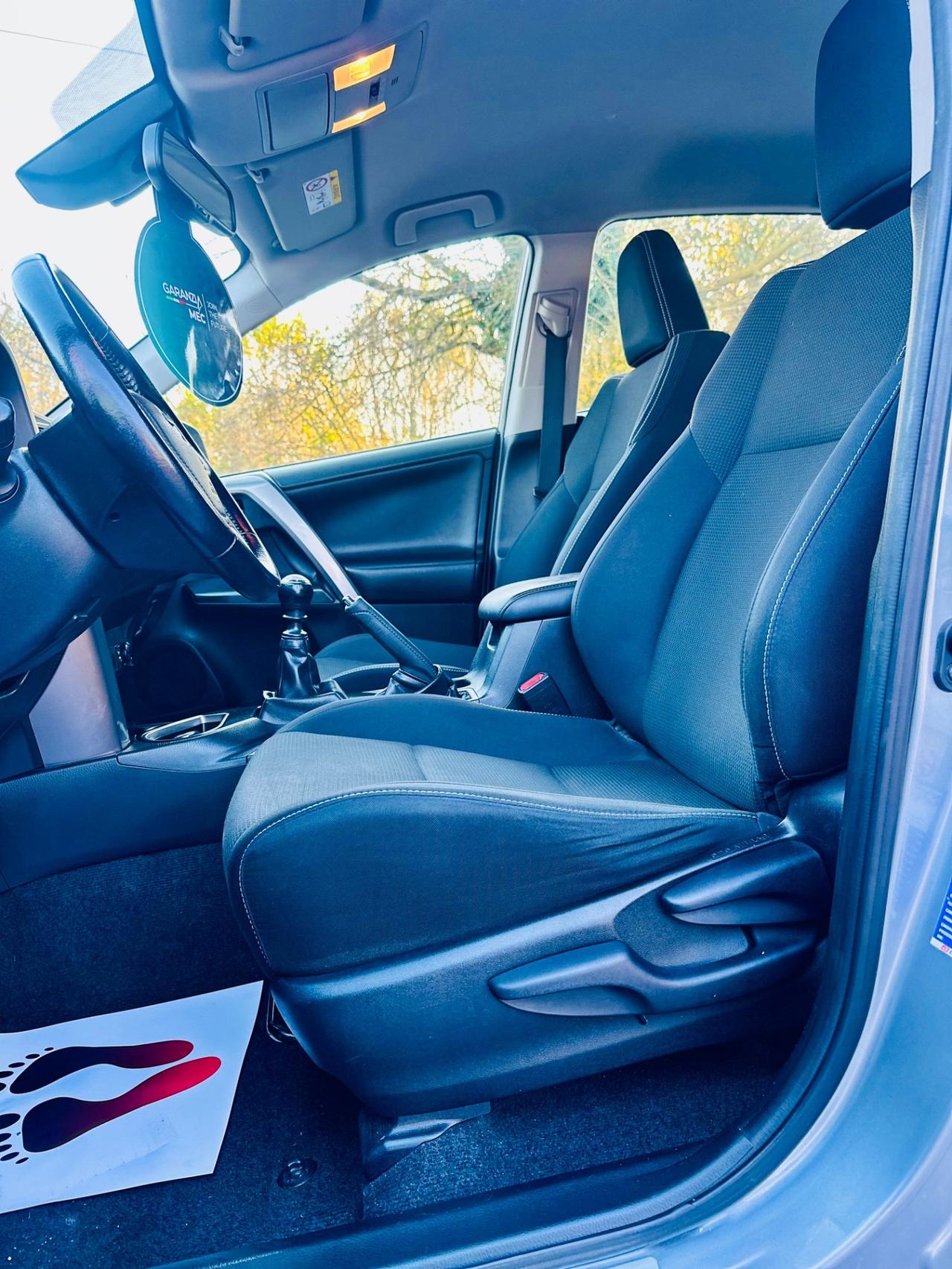 Toyota RAV 4 2016 2.0 D-4D km 130,000 ok neopatentati ! ! !