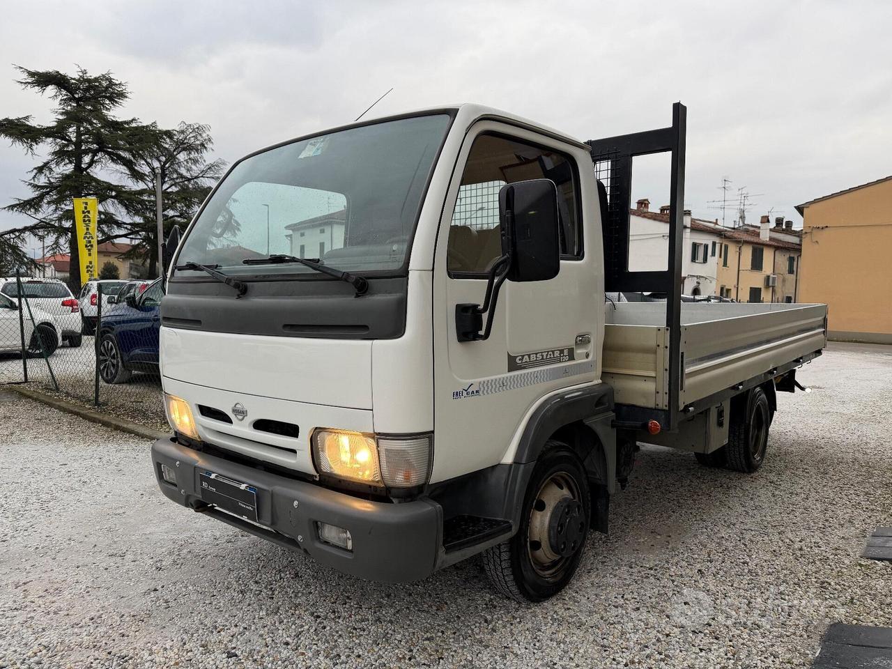 Nissan Cabstar 120.35 3.0 Tdi PL-RG Cabinato SE Ca
