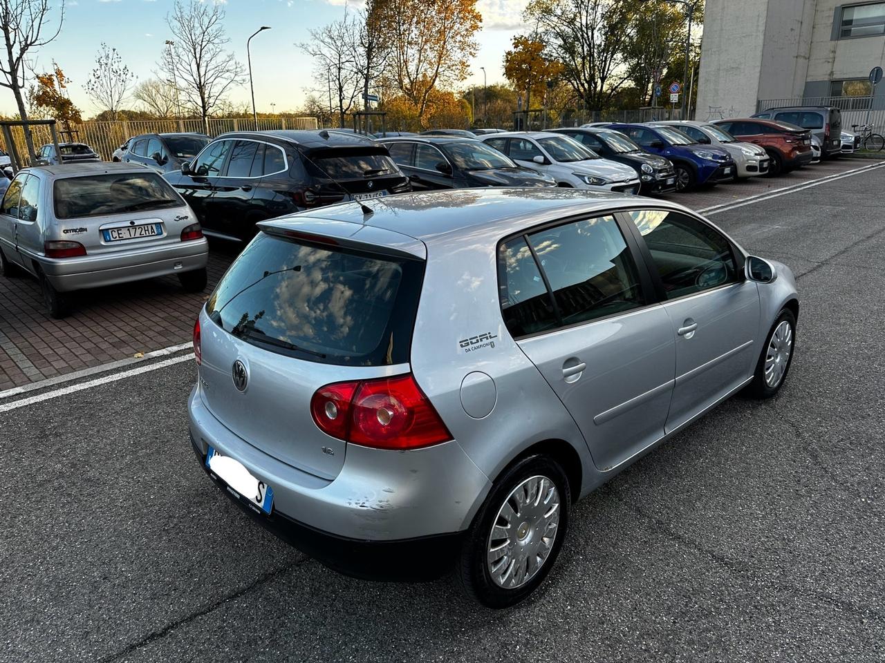 Volkswagen Golf 1.6 16V FSI 5p. Sportline