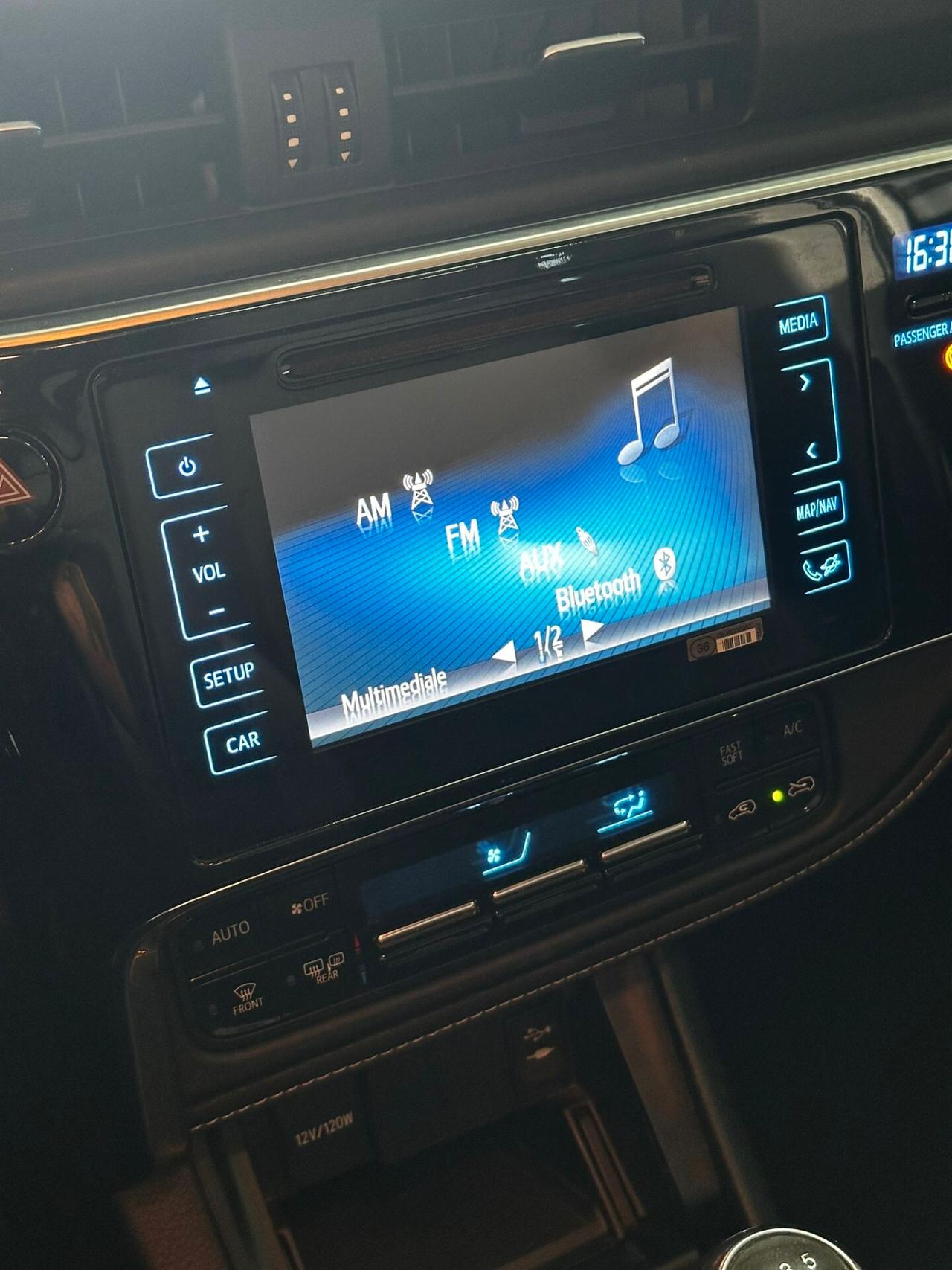 Toyota Auris 1.6 D-4D Lounge