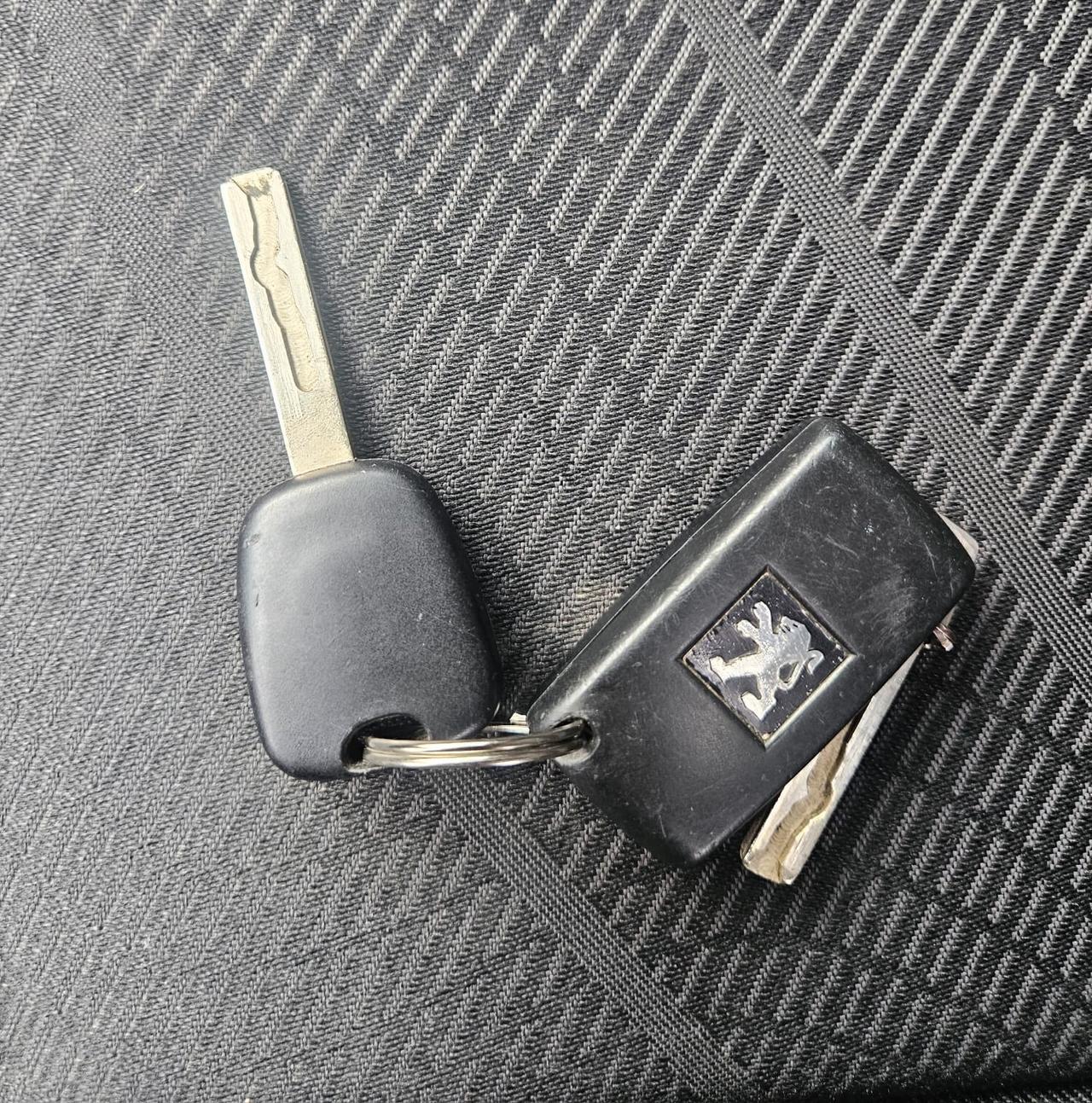 Peugeot 3008 versione PREMIUM NEOPATENTATI