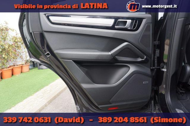 PORSCHE Cayenne 3.0 V6 IVA ESPOSTA