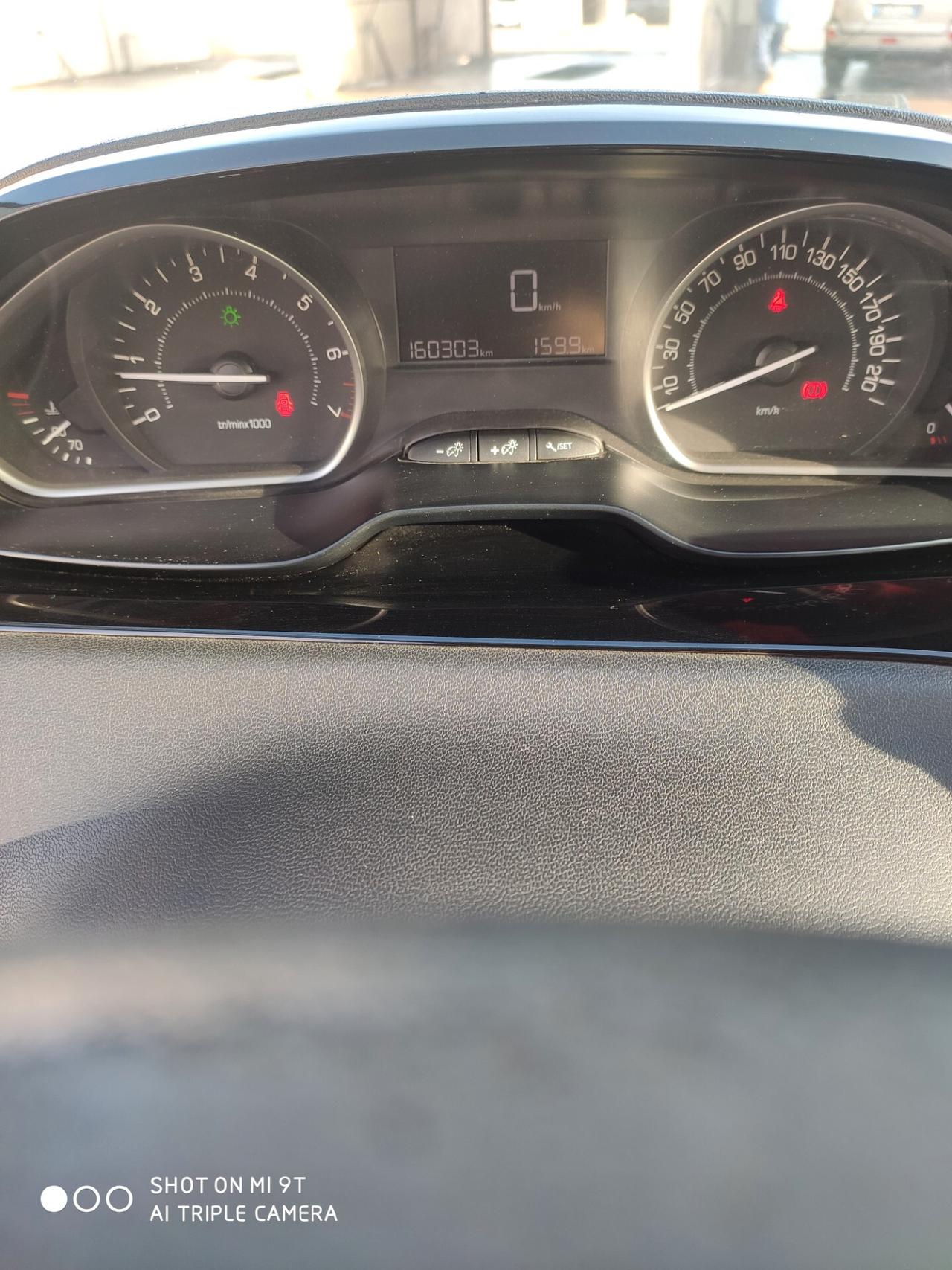 Peugeot 208 PureTech 82 5p. GPL Active