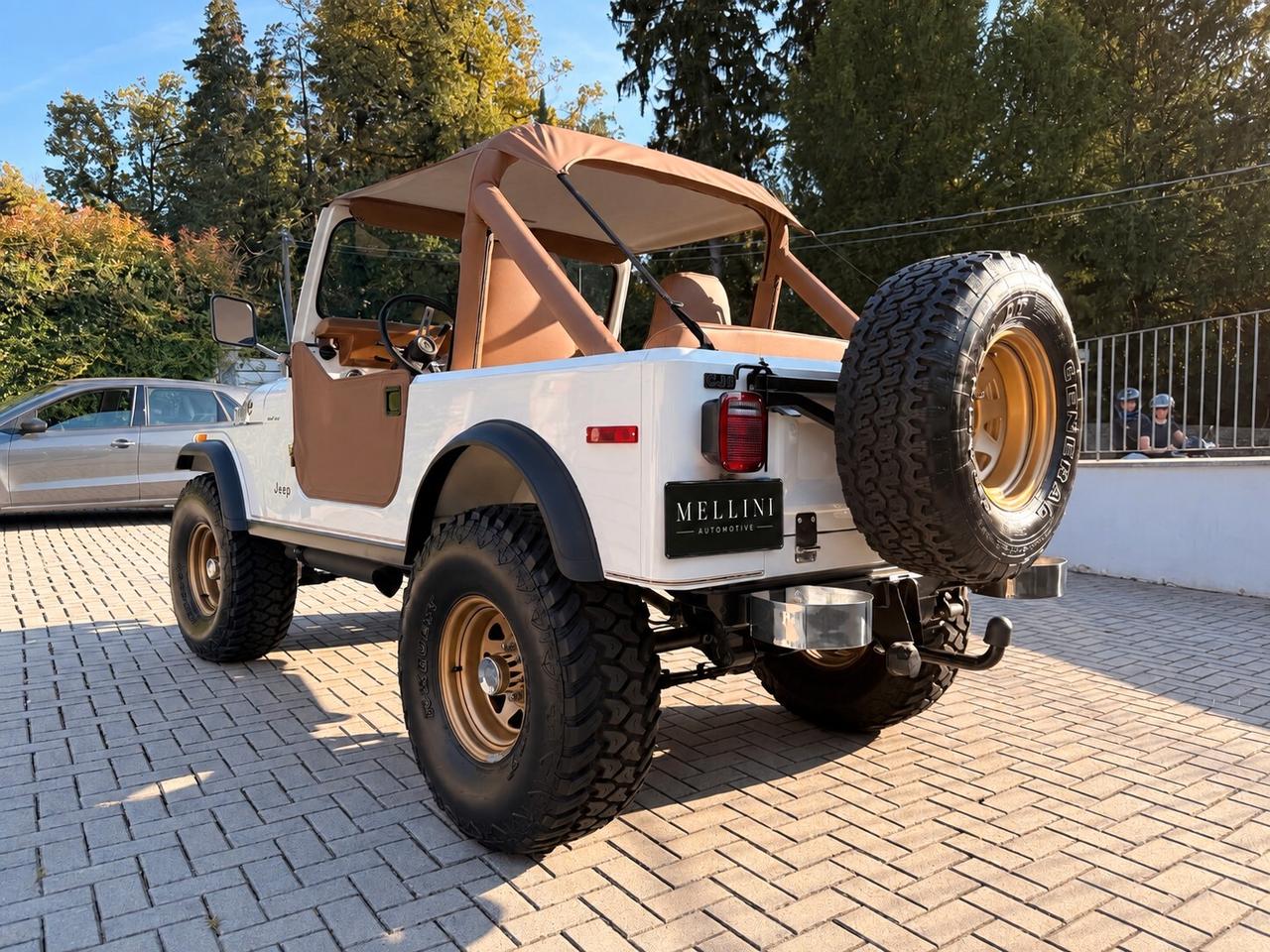 Jeep CJ-7 Golden Eagle