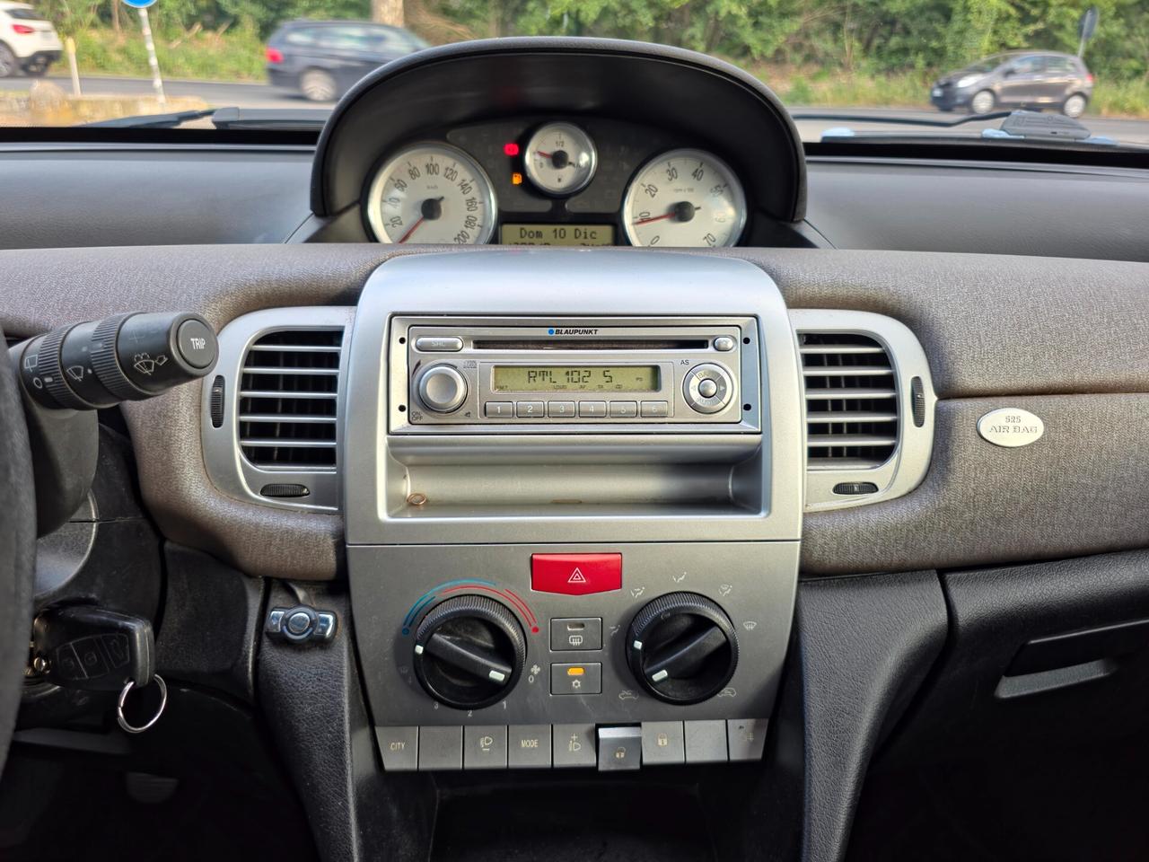 Lancia Ypsilon 1.4 Argento Ecochic GPL CV-77 2009-E4 Manuale NEO