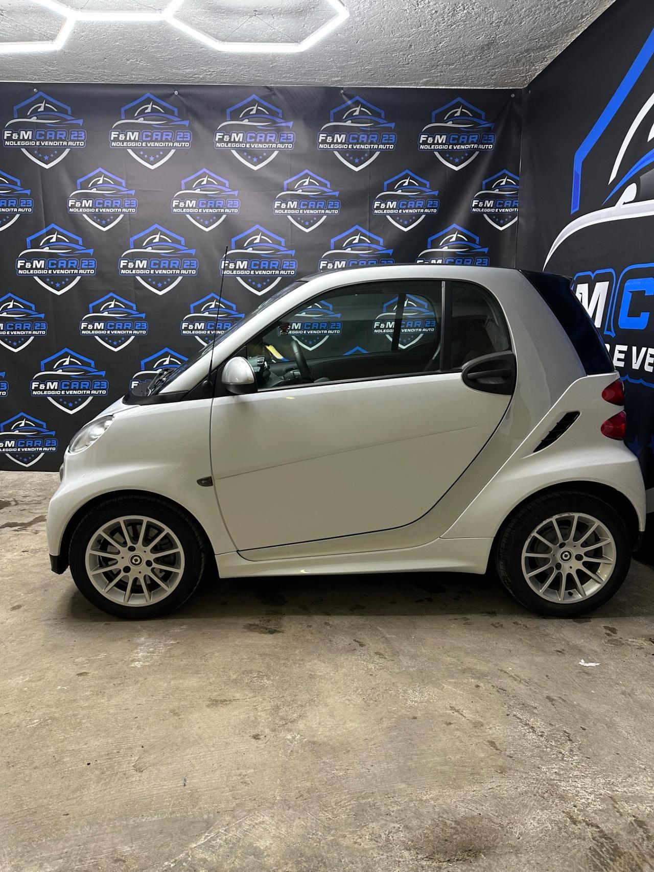 Smart ForTwo 1000 45 kW MHD coupé pure