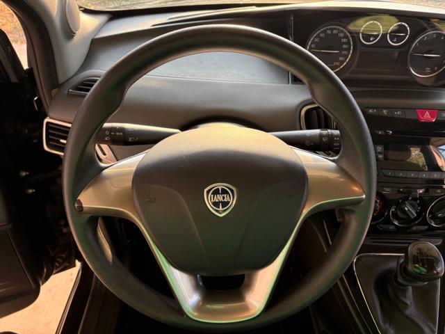 LANCIA Ypsilon 1.2 69 CV 5 porte GOLD OK NEOPATENTATI COME NUOVA